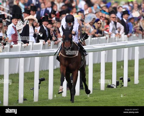 britannia stakes|17:00 Britannia Stakes (Heritage Handicap) (Str) .